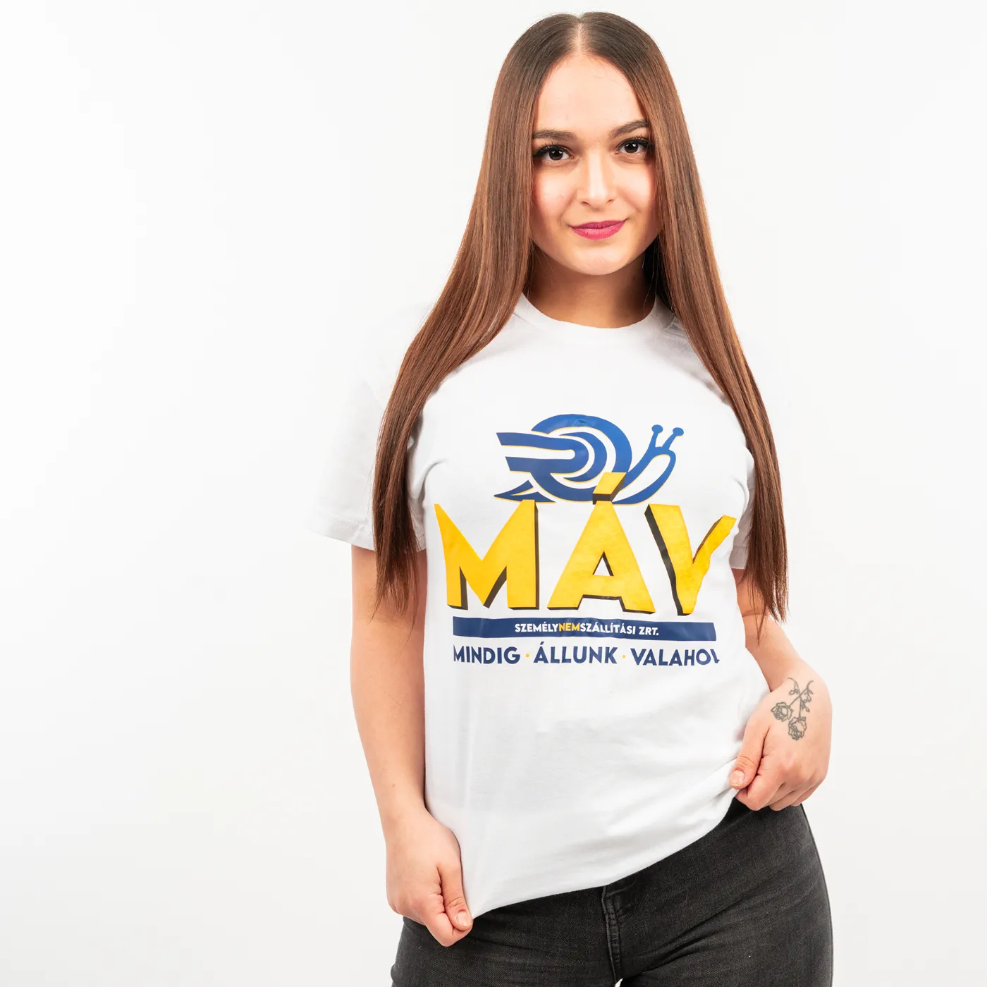 MÁV - Mindig Állunk Valahol Modellen Fehér